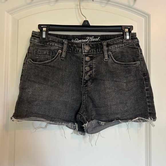 Universal Thread Women's Dark Gray high rise shortie Jean Shorts - Picture 1 of 6